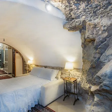 La Grotta - Design Artigianale *
